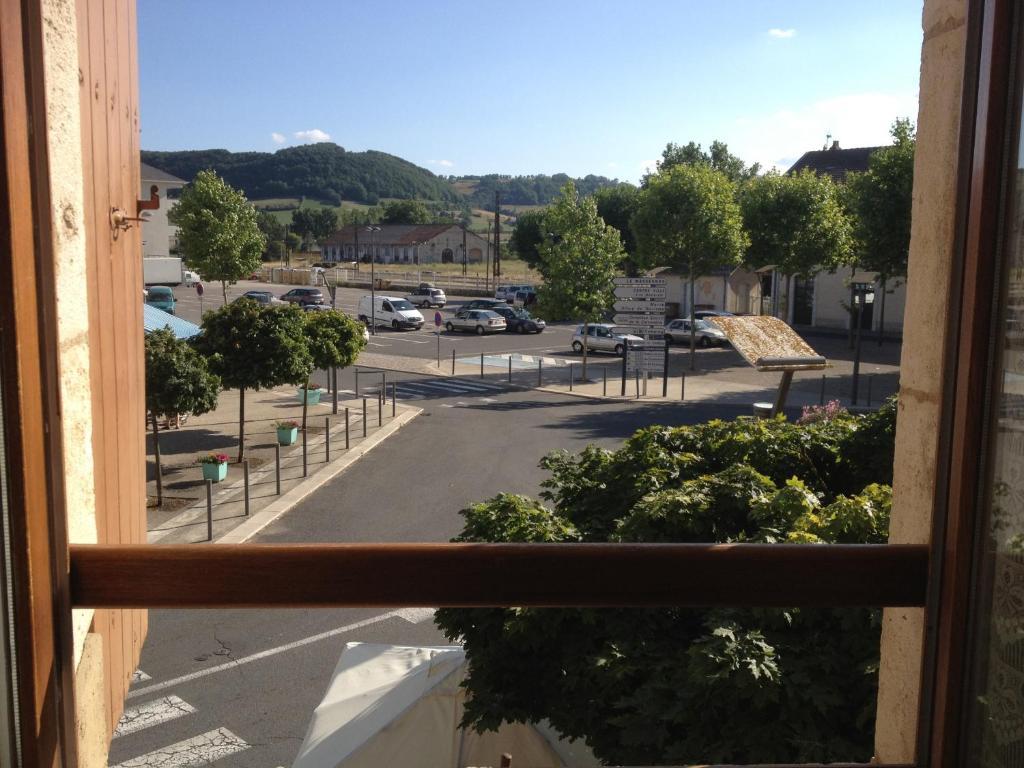 Hotel De La Gare Sévérac-le-Château 部屋 写真