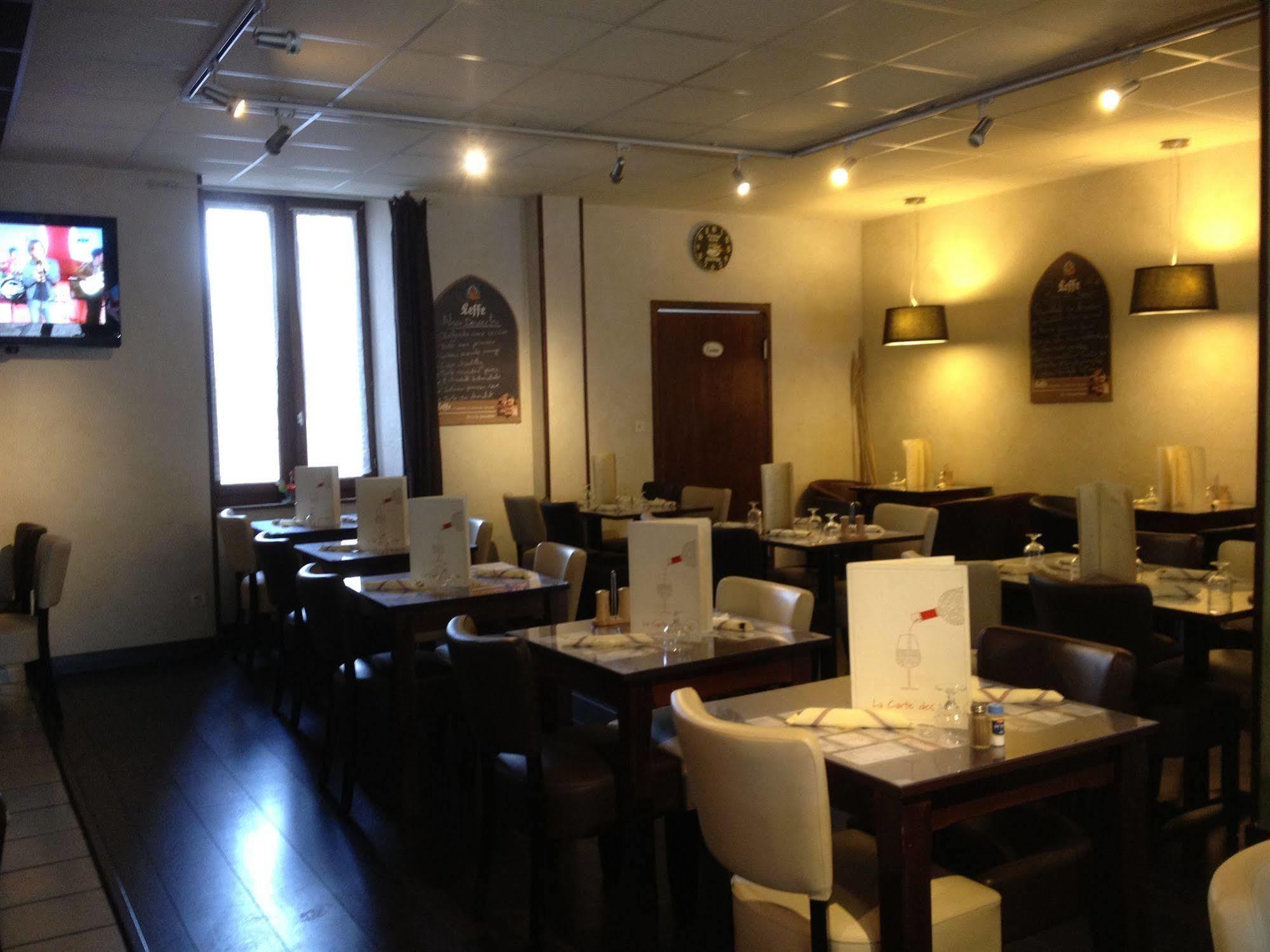 Hotel De La Gare Sévérac-le-Château エクステリア 写真