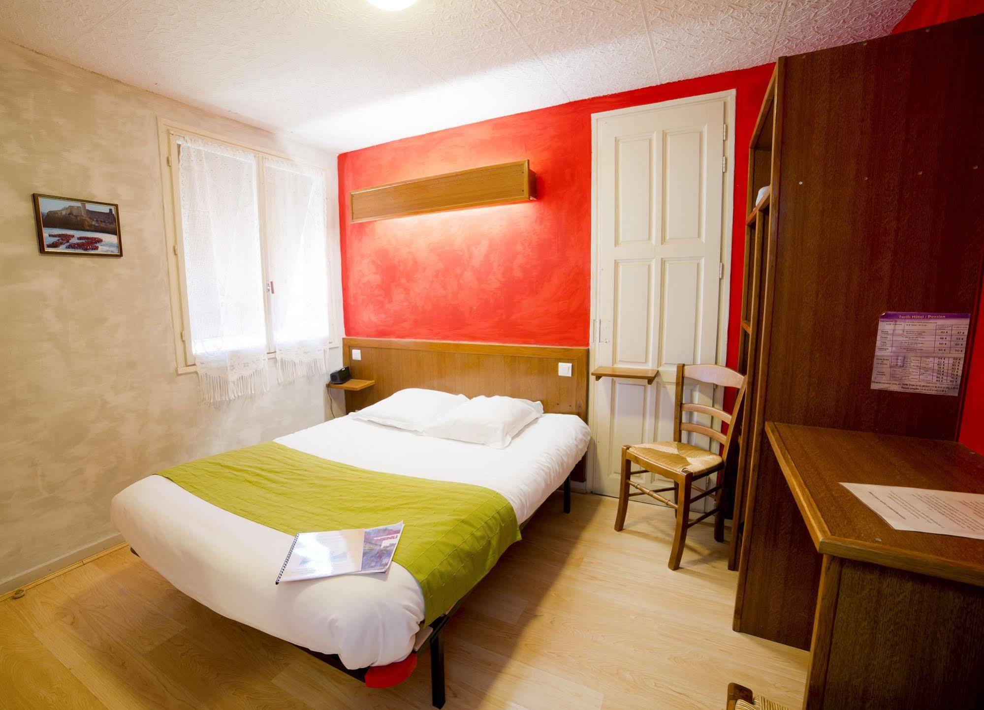 Hotel De La Gare Sévérac-le-Château エクステリア 写真