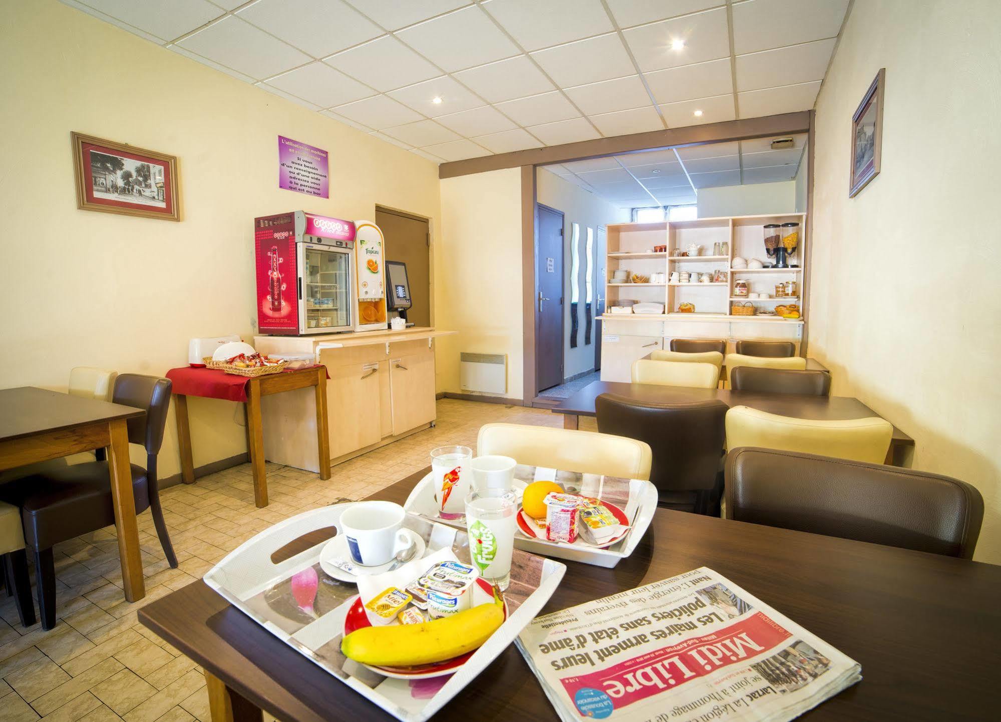 Hotel De La Gare Sévérac-le-Château エクステリア 写真