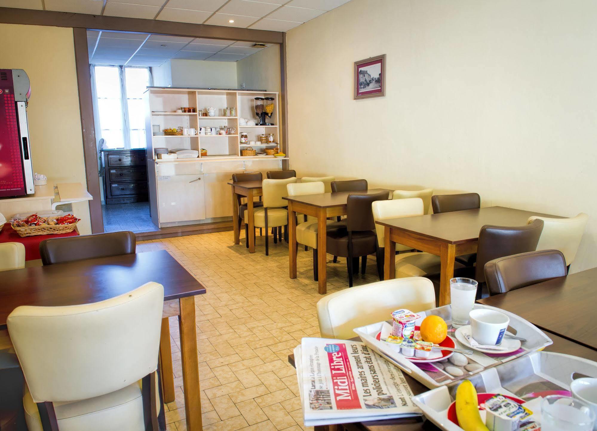 Hotel De La Gare Sévérac-le-Château エクステリア 写真