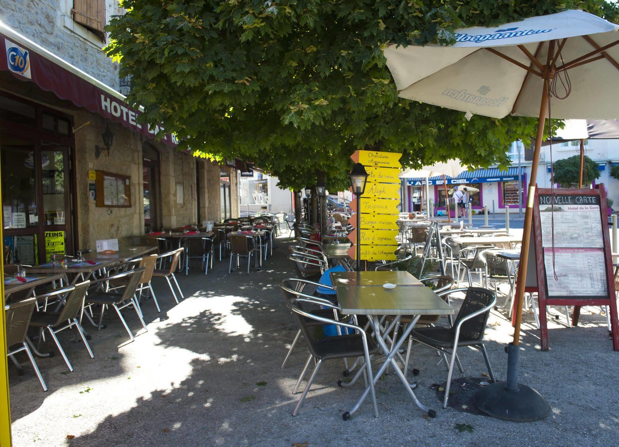 Hotel De La Gare Sévérac-le-Château エクステリア 写真